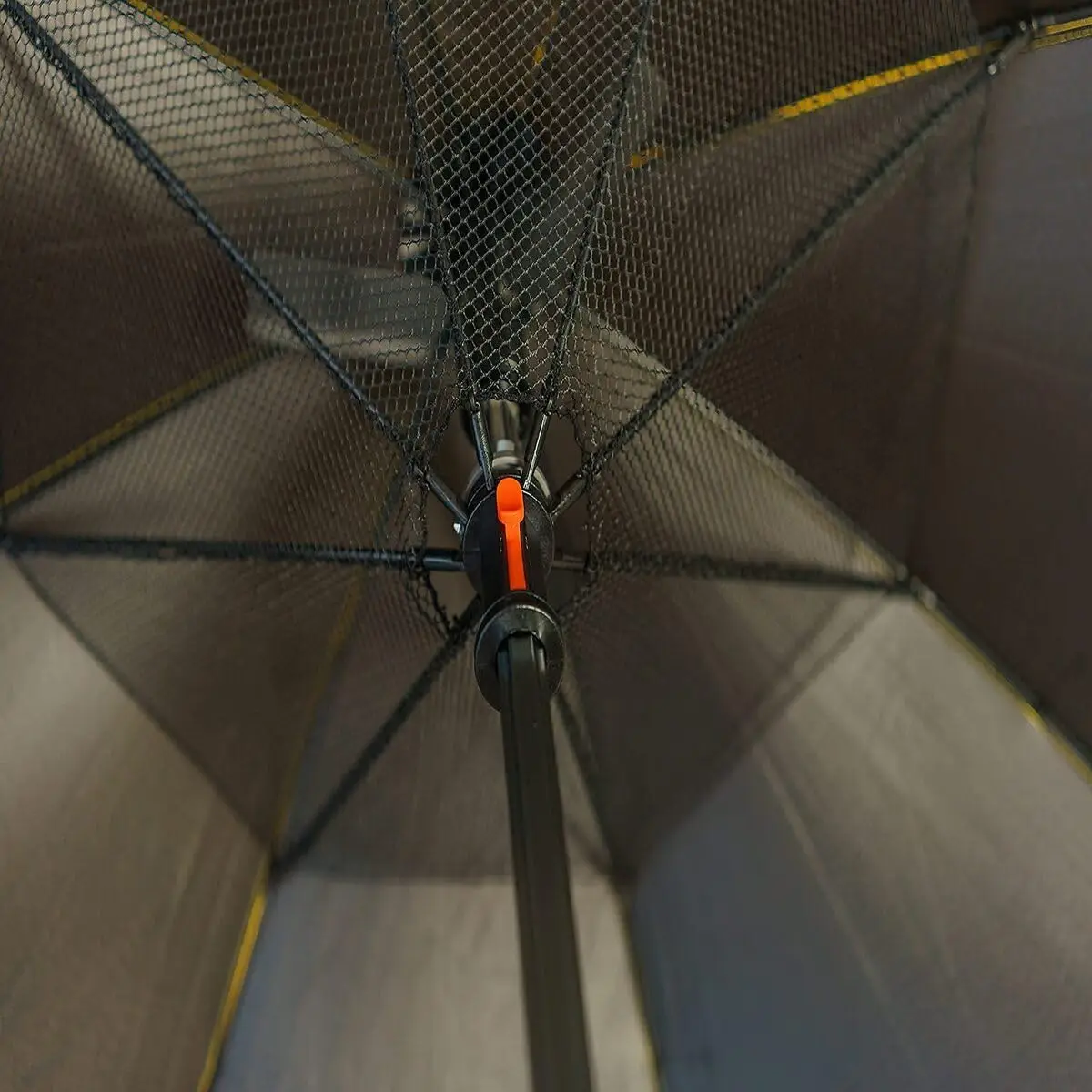 Outdoor Mist Cooling Fan Umbrella With Fan And Water Spray Function