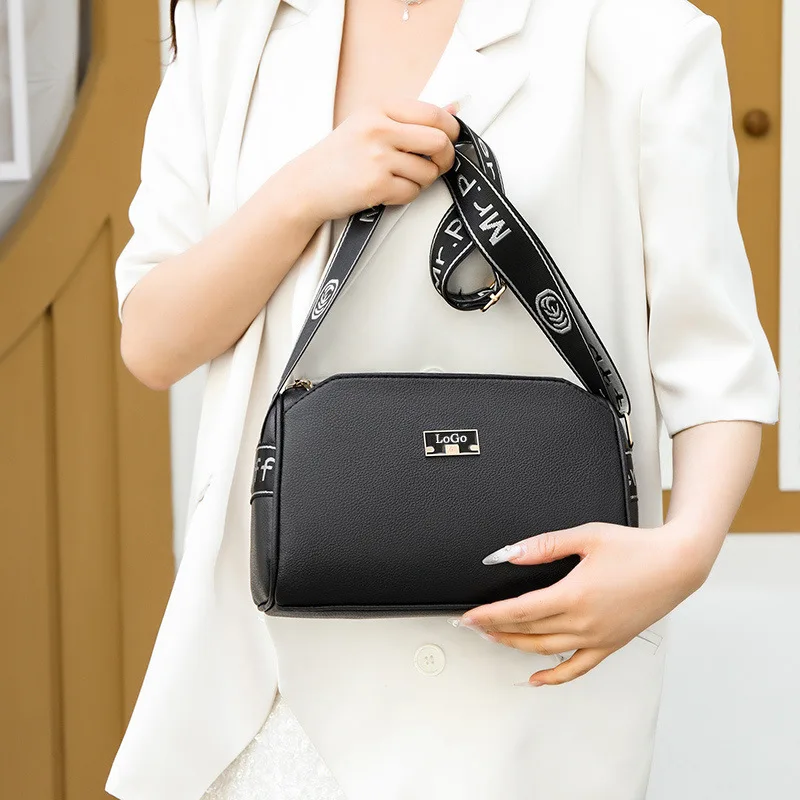 Wholesale price simple fashionable and versatile high-end texture bag for women small square bag single shoulder crossbody bag