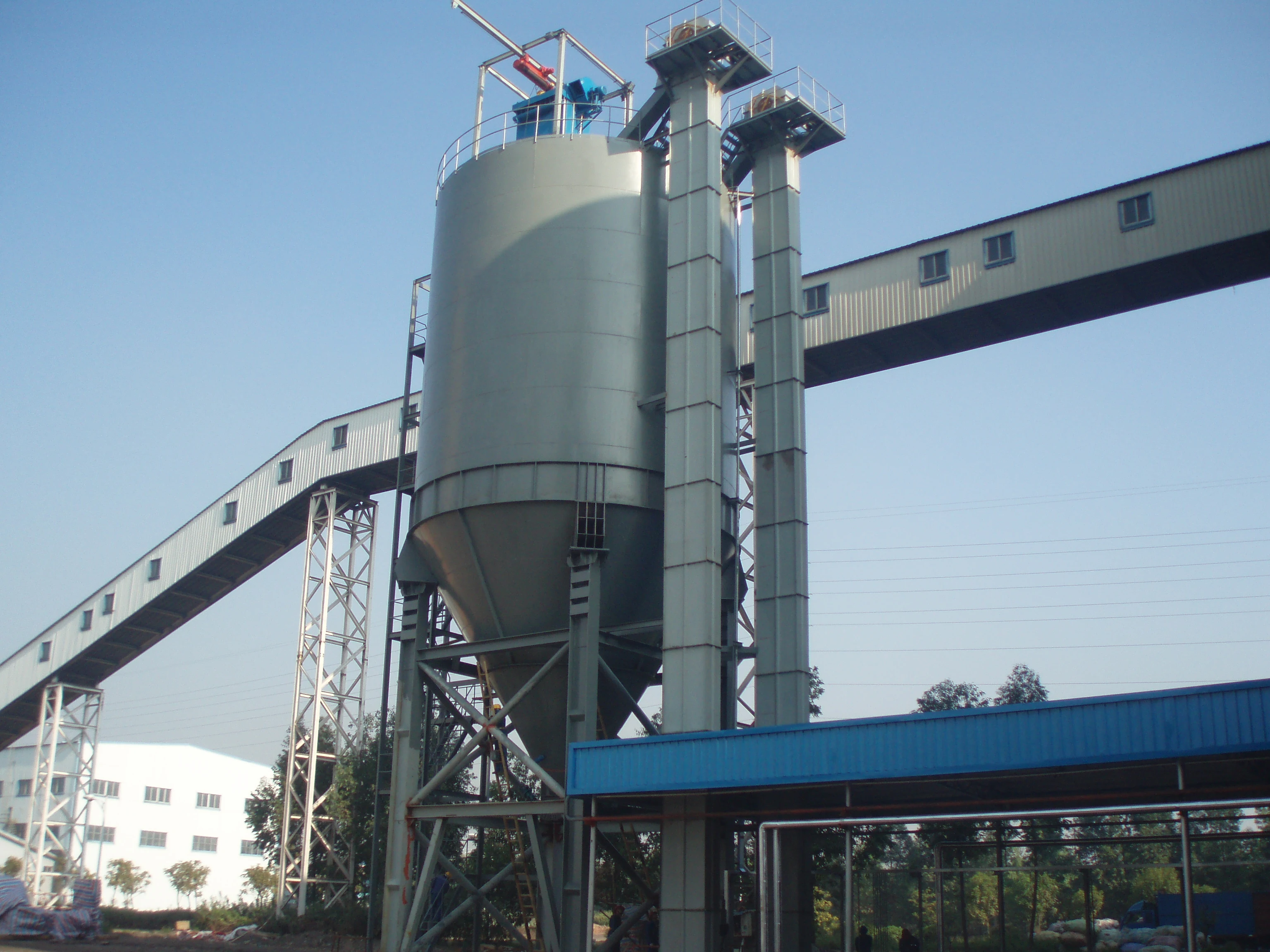 Cheap Price Centrifugal Vertical Belt Bucket Elevator For Cement Grain Mill