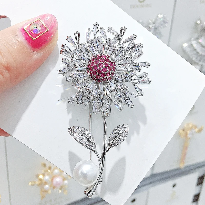 
Korean Channel Dandelion Flower Designer Brooches And Pins Pins Pearl 18k Gold Plated Charming Brooch Women 