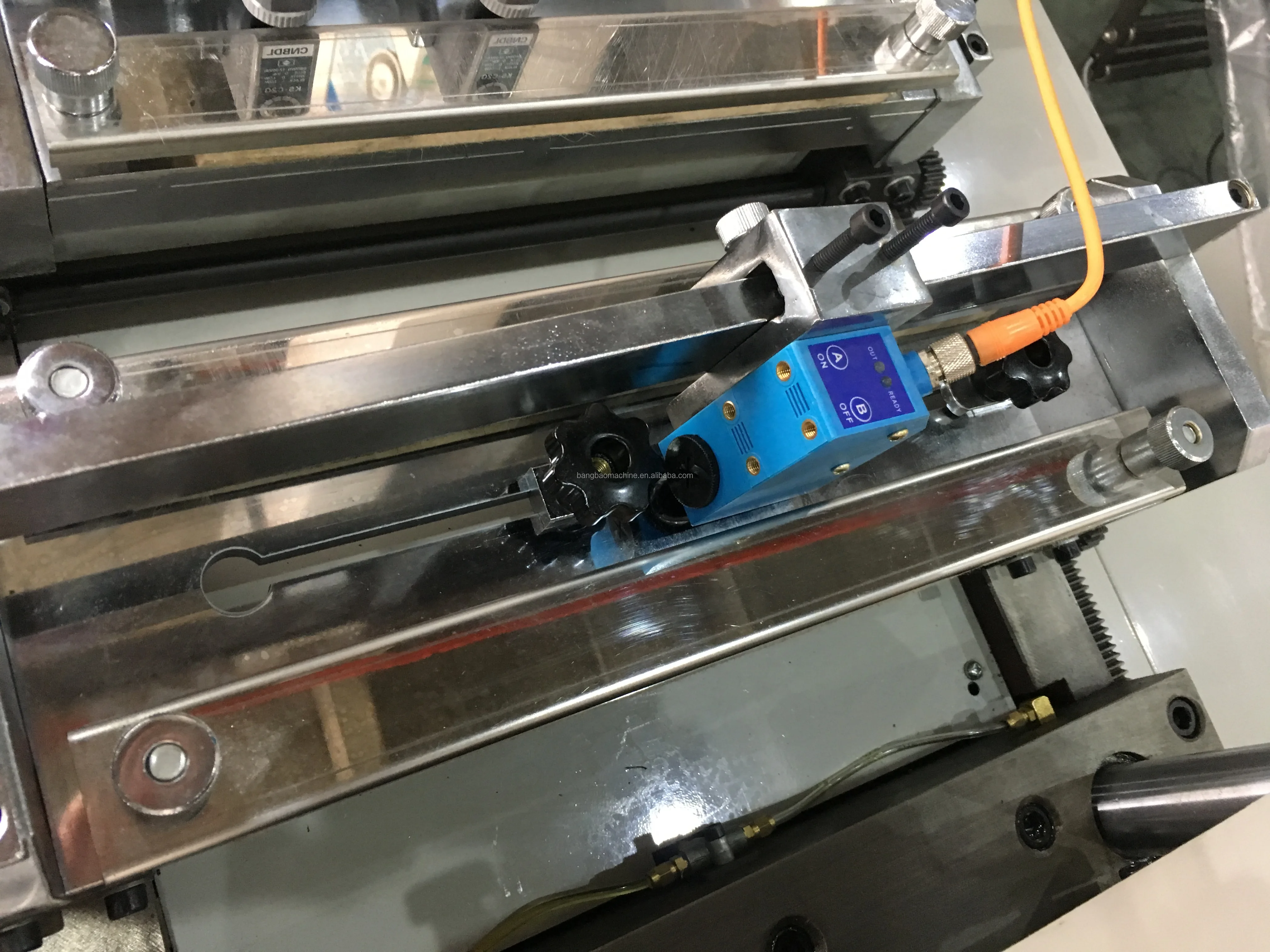 TXM-320 high quality automatic label die cutting machine factory price