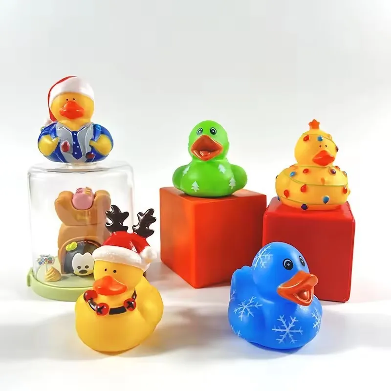 Creative Bath Toys Holiday Christmas Duck and Snowman Pinching Screaming Shaped Duck Lovely Water Gift for Baby & adult