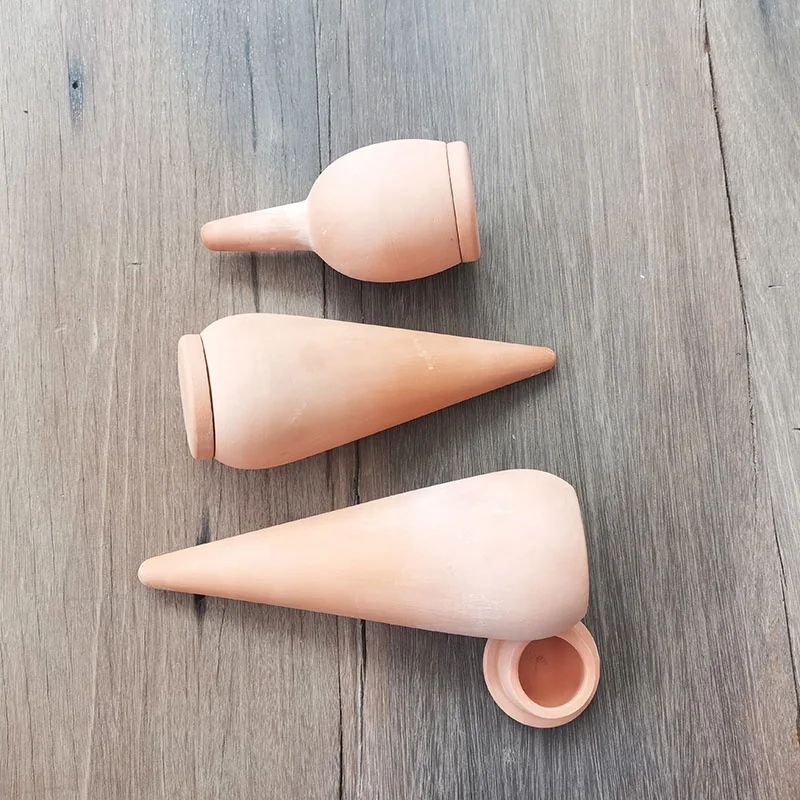 Factory-Sold Terracotta Watering Spikes Clay Olla Pots Garden Use Flower Pot Irrigation System for Plants & Watering