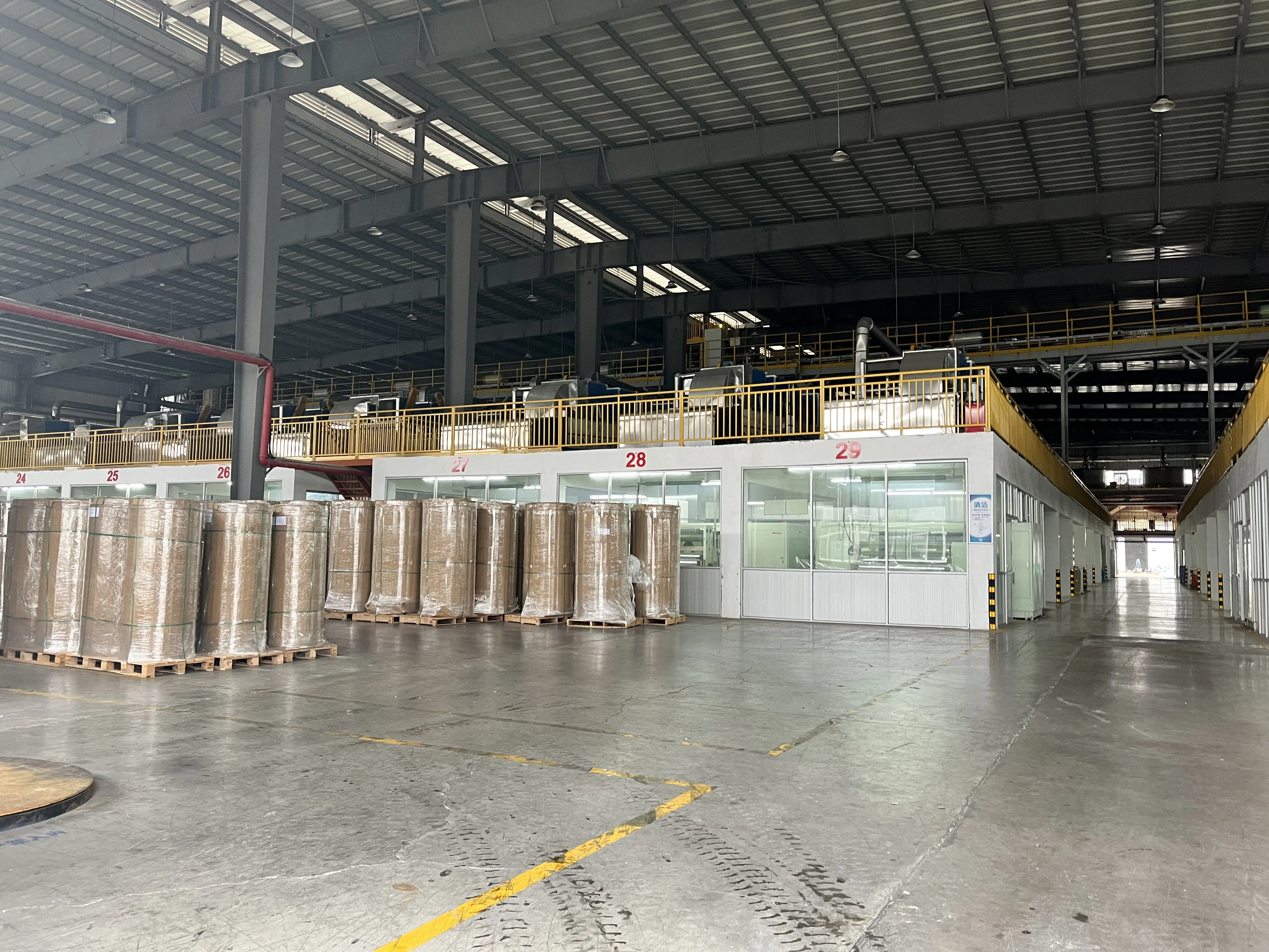 YOURIJIU Strong Adhesion Super Clear Bopp Tape Jumbo Roll BOPP Film Water Base Acrylic Adhesive Tape Roll