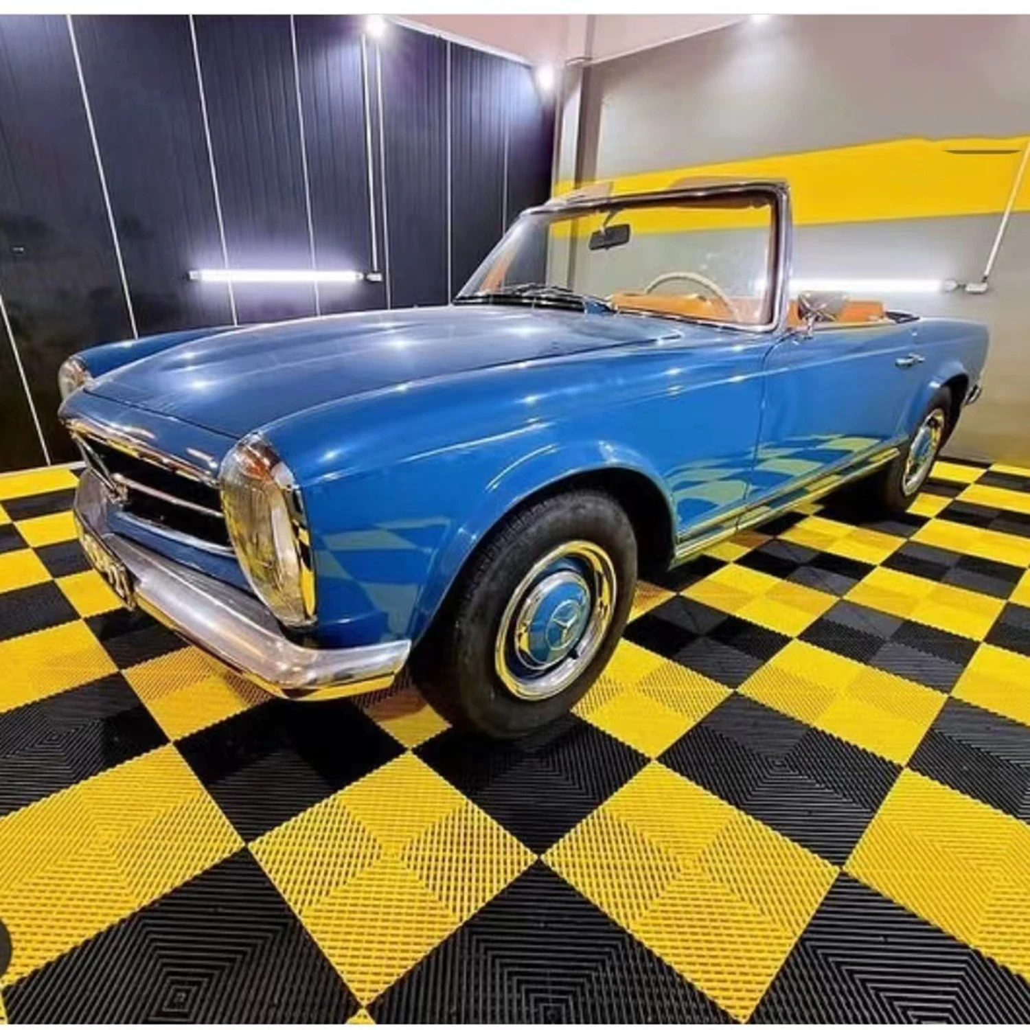 Eco-friendly High Strength 18mm Thickness PP Interlocking Floor Tile Garage Modular Floor Tile Plastic Flooring for Car Wash