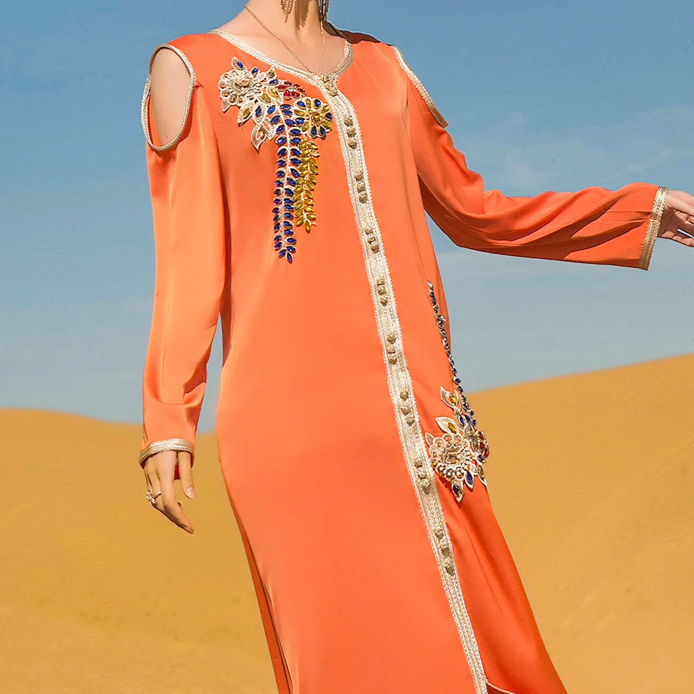 New Long Dress Muslim Embroidered Robe with Diamonds Muslim Dress Middle East Muslim