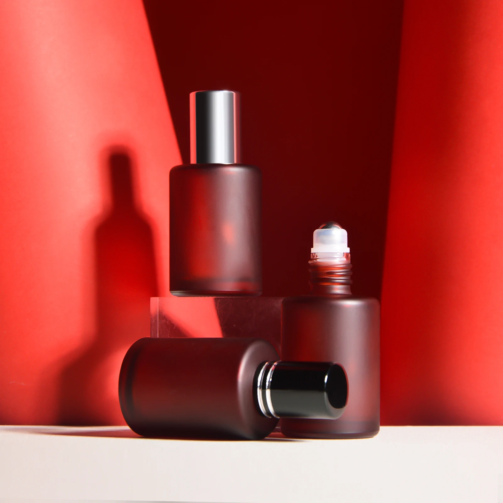 Wine Red Roll On Glass Bottle Cosmetic Essential Oil Container 15ml Roll On Glass Bottle Steel Roller Ball Protect For Eye Cream