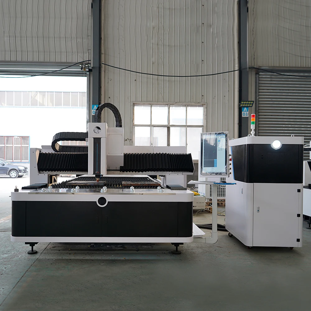 GOLD MARK high accurate fiber laser cutting machine 1500x3000mm with cabin