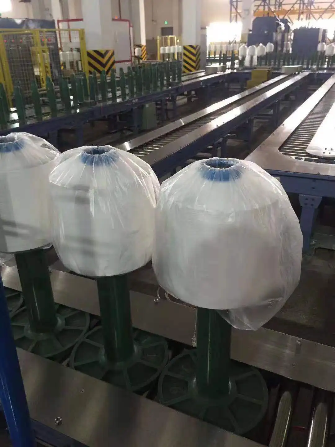 Класс АА, быстрая доставка, необработанная белая пряжа DTY 150/48 Nim, полиэфирная пряжа для вязания