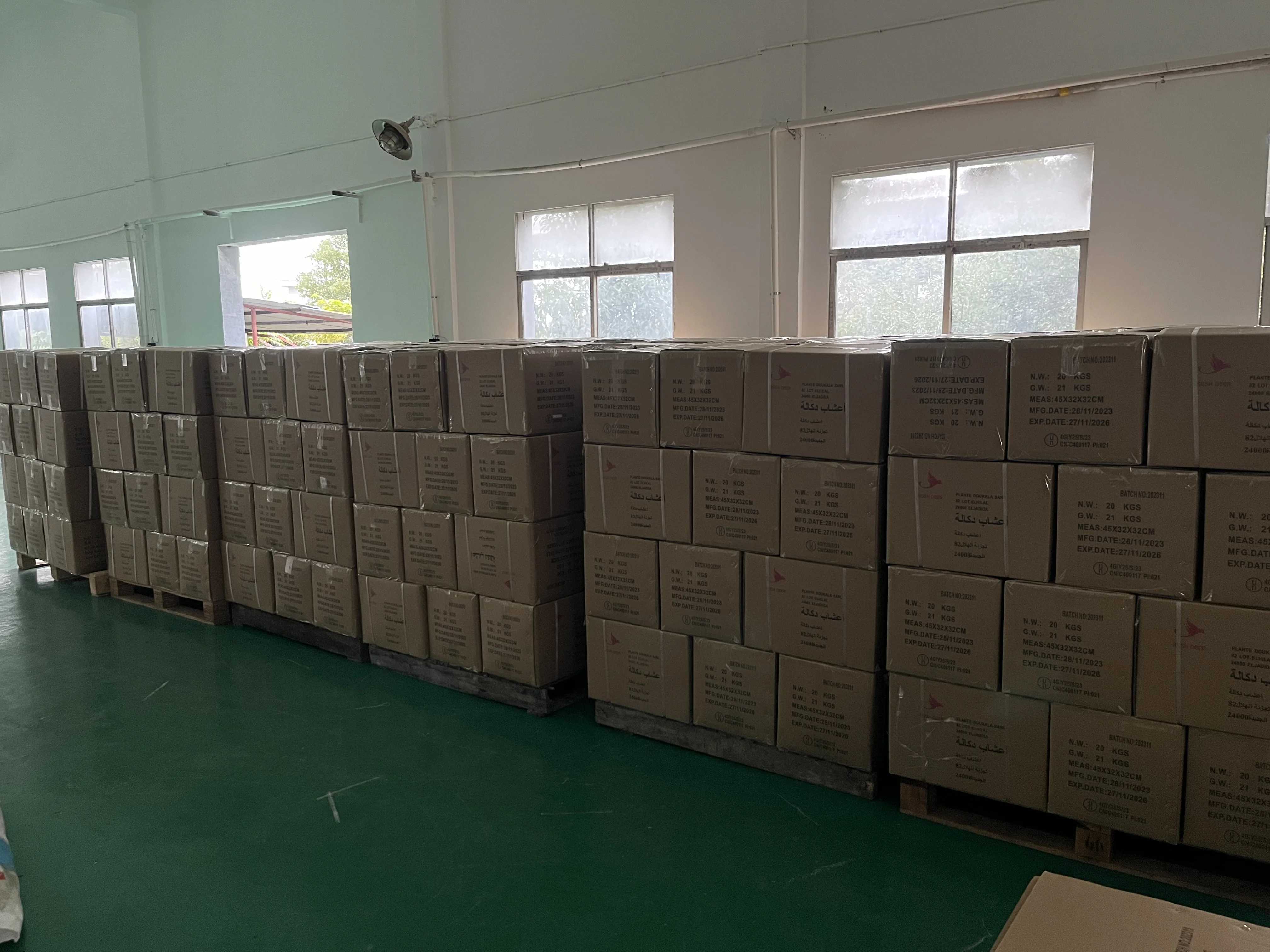 2024 household chemicals /eco friendly naphthalene balls camphor moth ball for urianl use