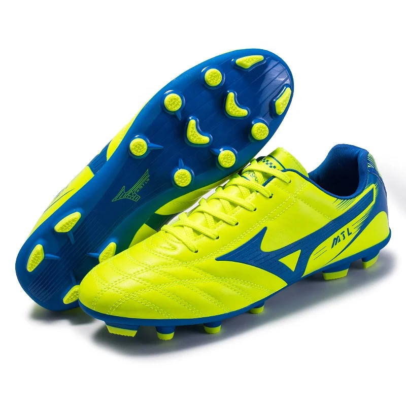 
Youth Professional Football Shoes Low-top Breathable Football Boots Lightweight Spiked Soccer Shoes 