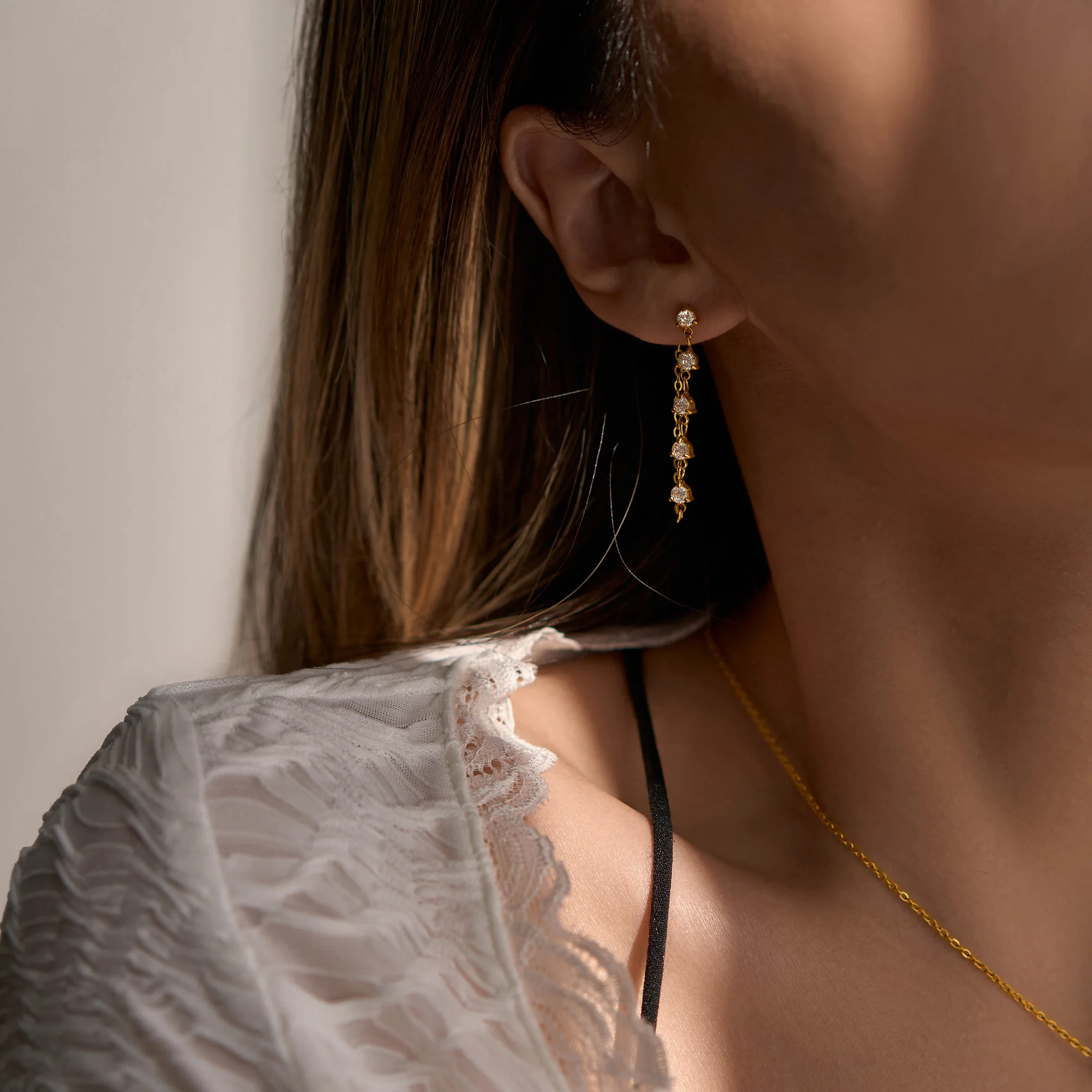 Dazan New Winter INS 18k Gold Plated Hypoallergenic Stainless Steel Vintage Green Zircon Chandelier Earrings Lady OL Jewelry