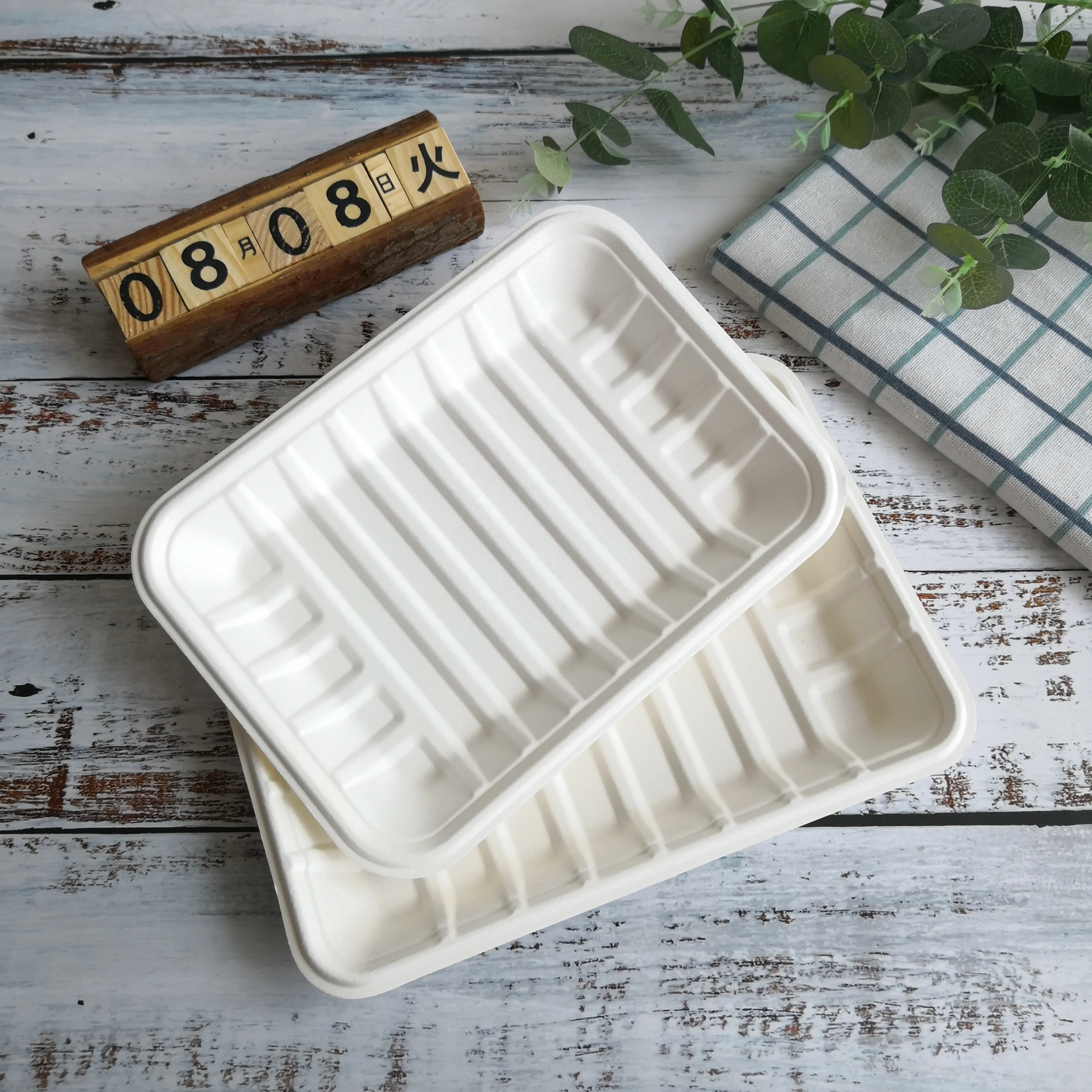 Custom made White Biodegradable Meat Tray  Microwavable Restaurant Eco Friendly Meal Tray