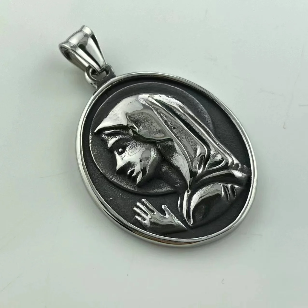 Stainless Steel Our Lady  medal Christian Embossed Oval Medal Raised Edge Rays Of Light Virgin Mary Pendant