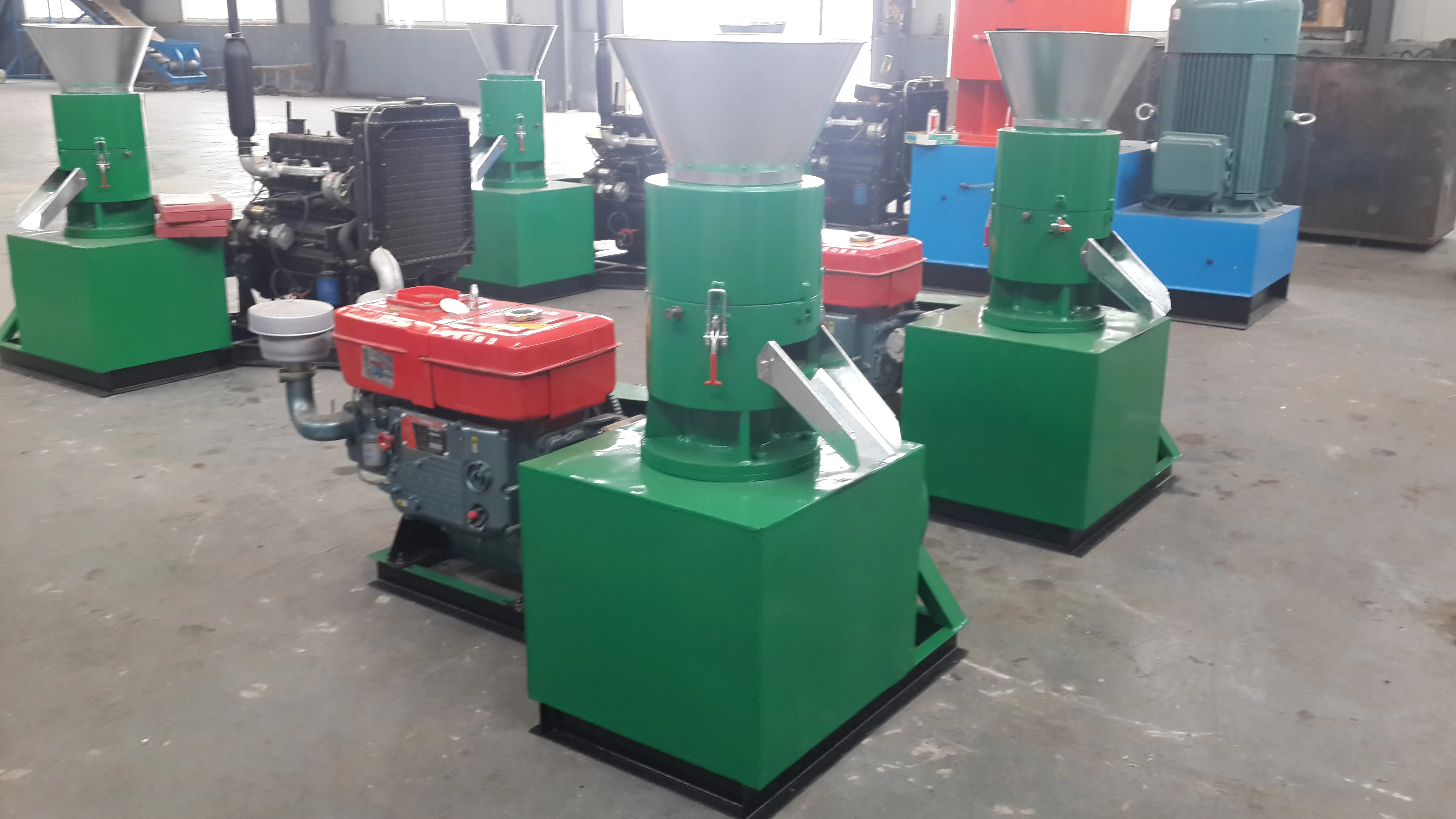 chicken granulator feed processing machine goat food production line diesel powered animal feed processing machines