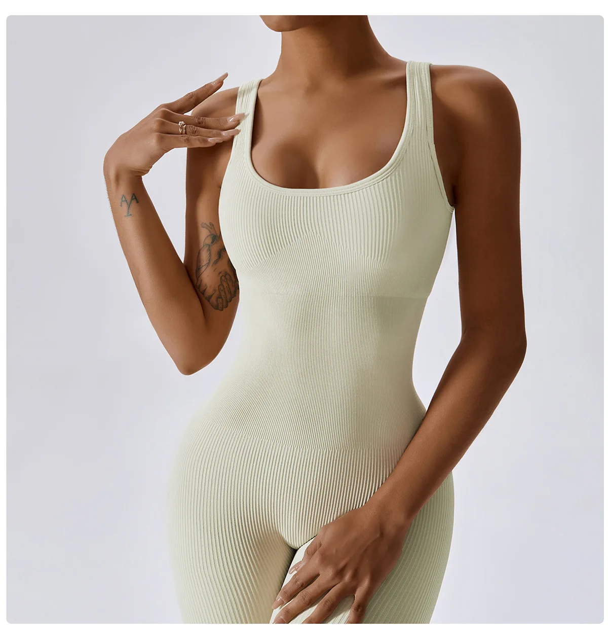 2023 New Arrival Seamless Ribbed Jumpsuit Sleeveless High Quality One Piece Rompers Women Jumpsuit