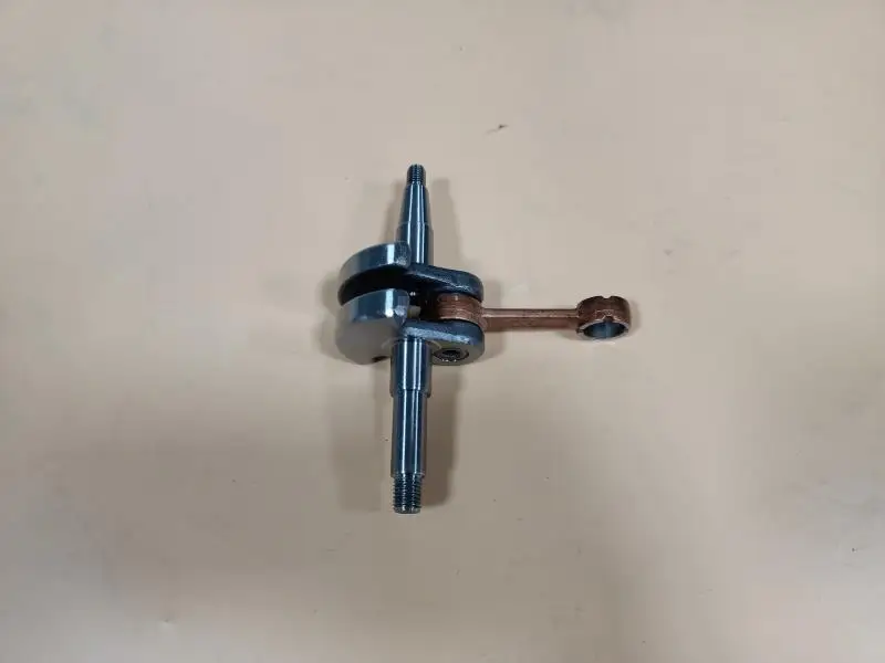 UM High Quality CS5200 Crankshaft Chainsaw Crankshaft Engine Parts Crankshafts
