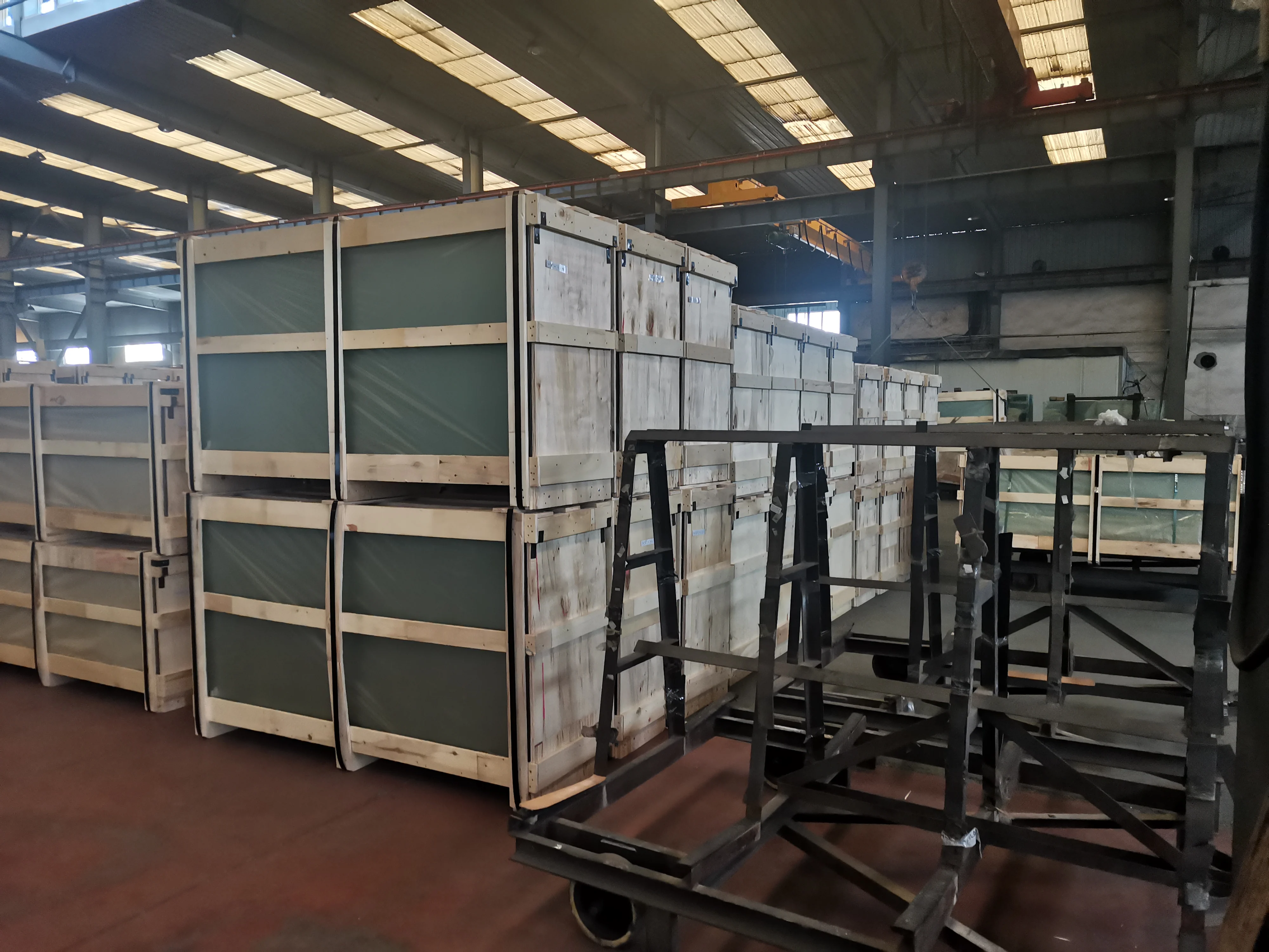 Wholesale 3mm-19mm Ultra Extra Clear Laminated Low Iron Glass High Transmittance Architect Building Custom