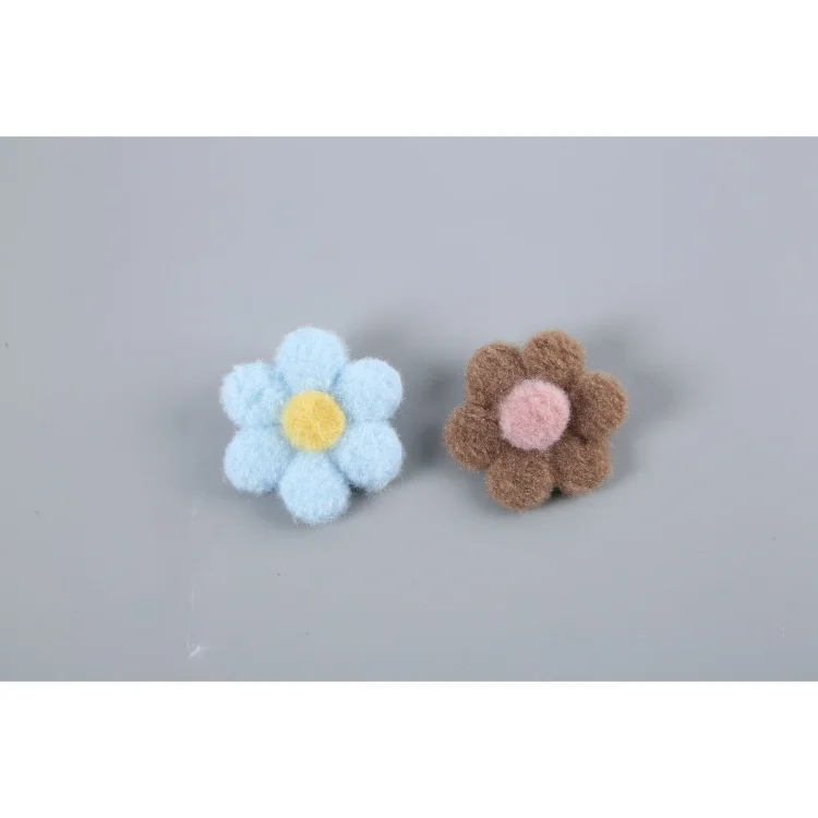 New Hand-woven Flower Wool Crochet Yarn Textile Handmade Weeding Flowers Clothing Accessories Colorful Puff Flower