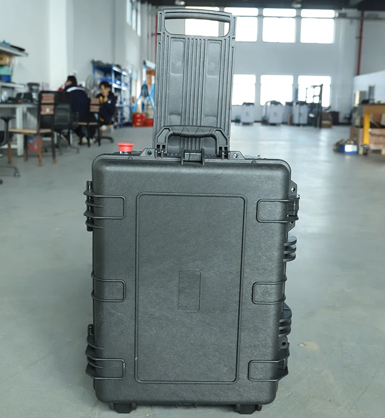 Handheld Portable Fiber Laser Cleaner Suitcase Laser Cleaning Machine To Remove Rust And Paint