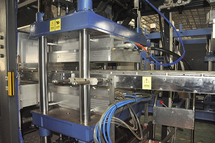 full automatic arge blister plate vacuum forming machine luggage dongguan