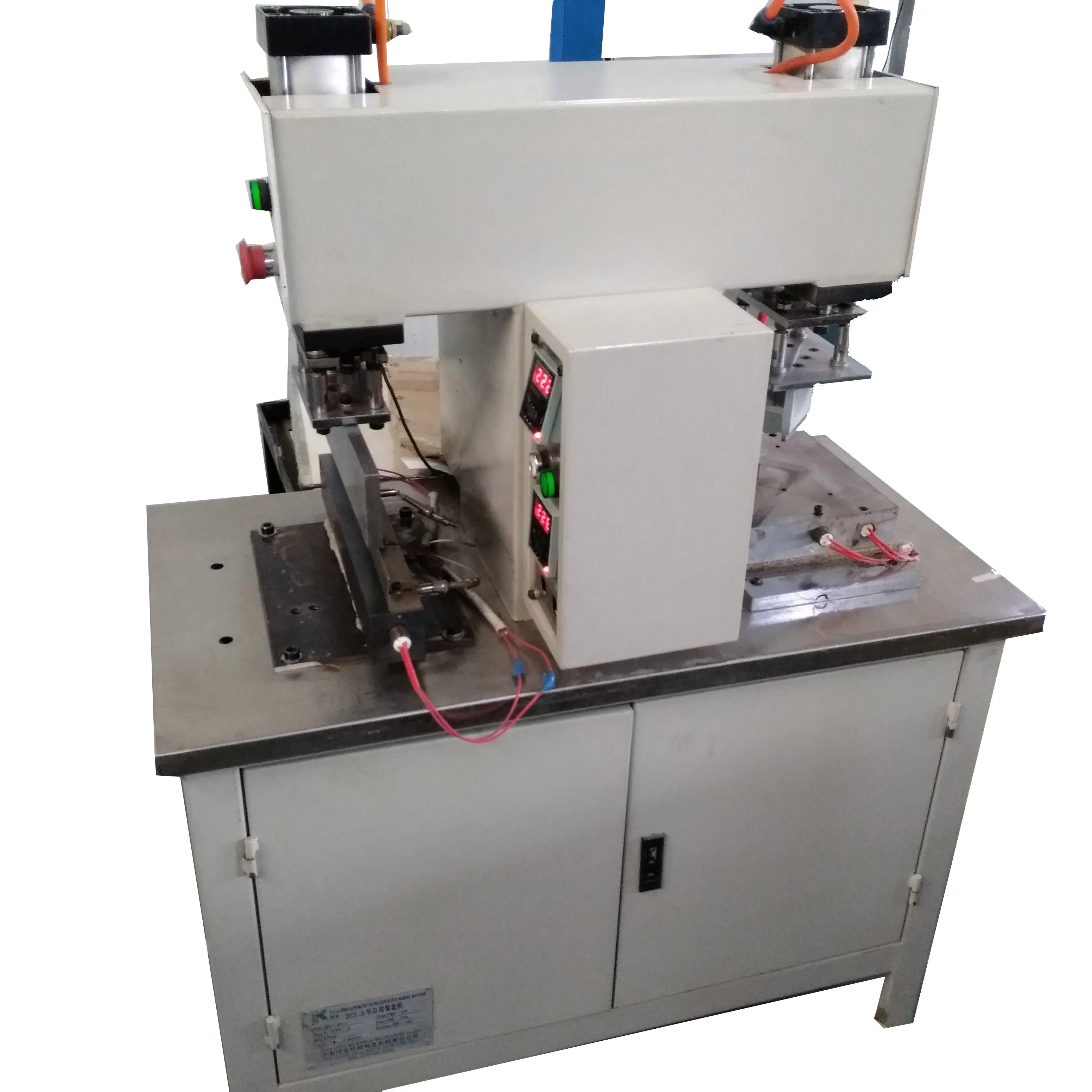 Double station noodle box machine