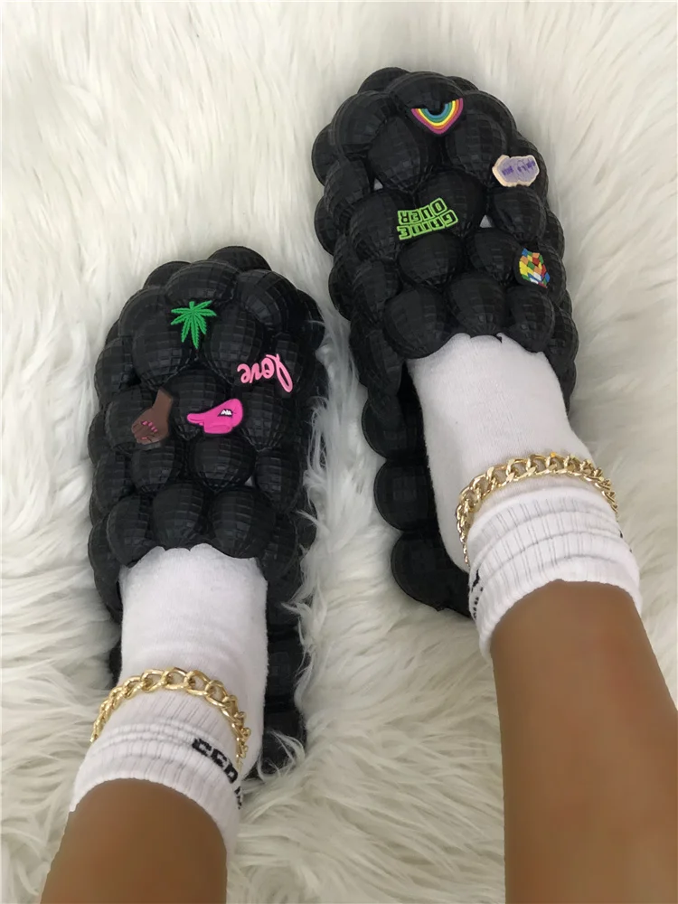 Personalized Beach Summer EVA bubble Slippers with charm pins Slides Soft Ladies Men Women Fashion Lychee Air Bubble Slides