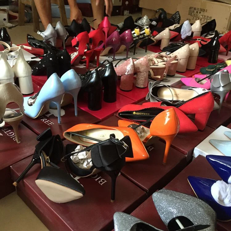 Summer Explosion Models Woman Sandals Simple Second-Hand Shoes Thick Mid-heeled Slippers Women shoes stocklot