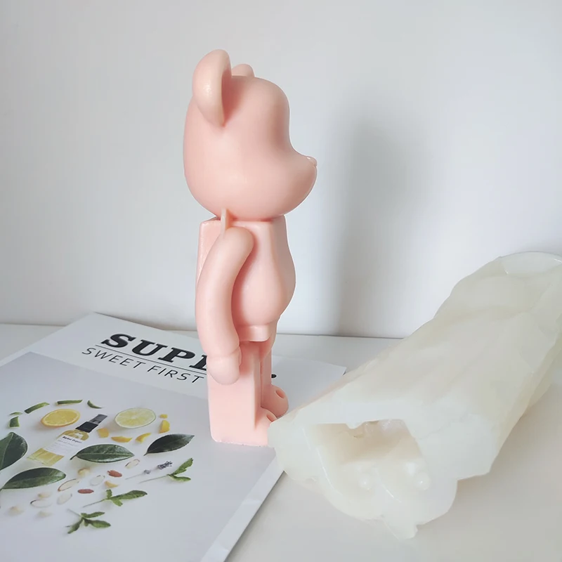 J1133 New Design 3D  Fashion Cartoon Violent Bear Figure Plaster Candle Mould  Bear Candle Silicone Mold
