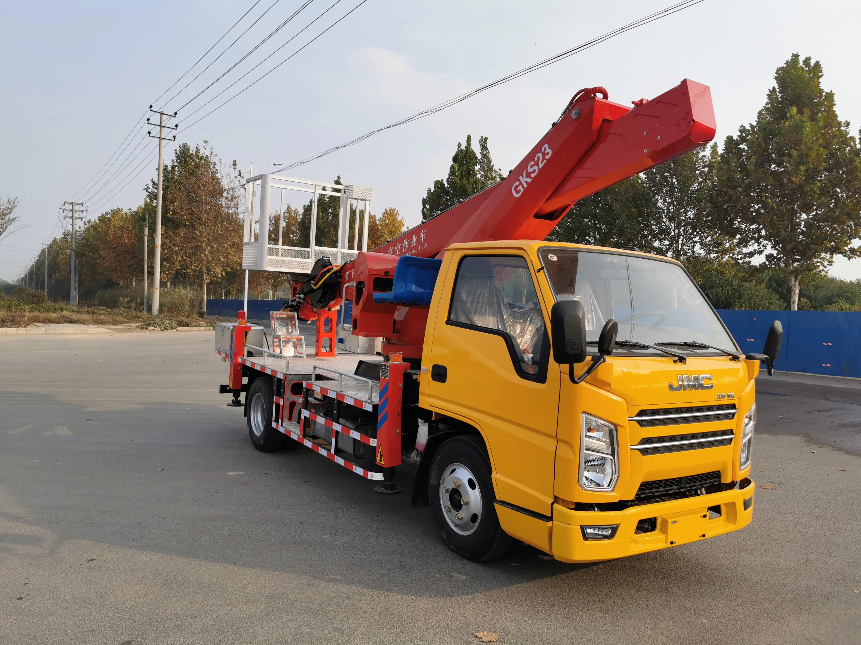 aerial lift truck aerial work vehicle free bucket truck Bucket Crane Truck Vehicle aerial Platforms 21m 23m 26m  28m 45m