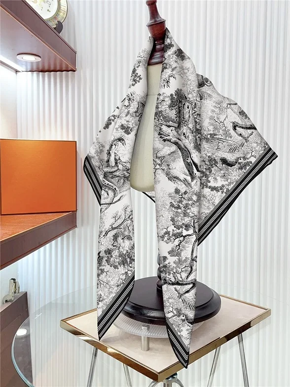 Hand Printed LISA Printed Scarf Square Scarf Silk Feel Scarves Printed Lady Hijab 90x90 cm