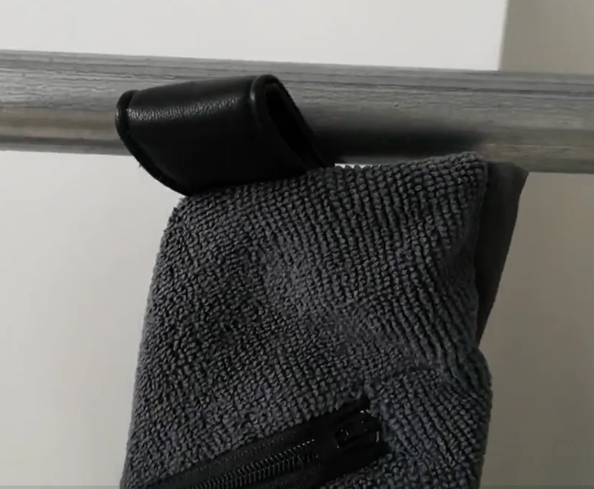 Wholesale Sweat Absorbing Printed Microfiber Quickly Dry Sport Fitness Towel Custom Gym Towel With Magnet