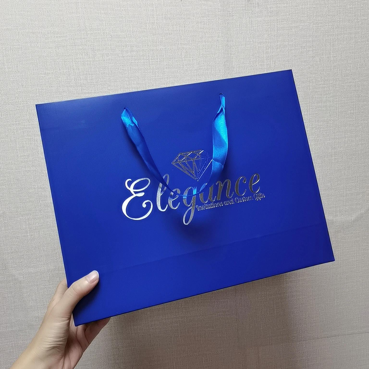 Custom Printing Logo loyal blue Shopping Bag Packaging Clothes Gifts Tote Cardboard Paper Bag With Ribbon Handle