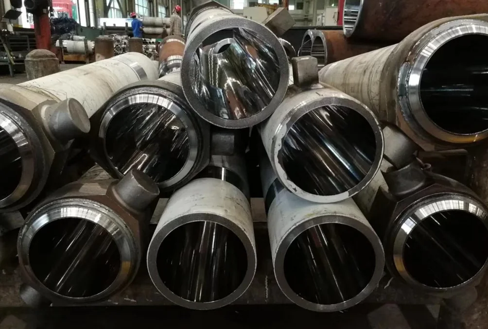 
TGK25x5 CNC deep hole skiving roller burnishing machine both job and tool rotate 