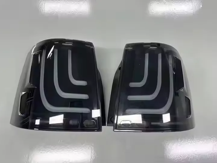 Rear Red And Black Taillights With Reversing Lights Smoke lamp For Land Rover 2010 Sport