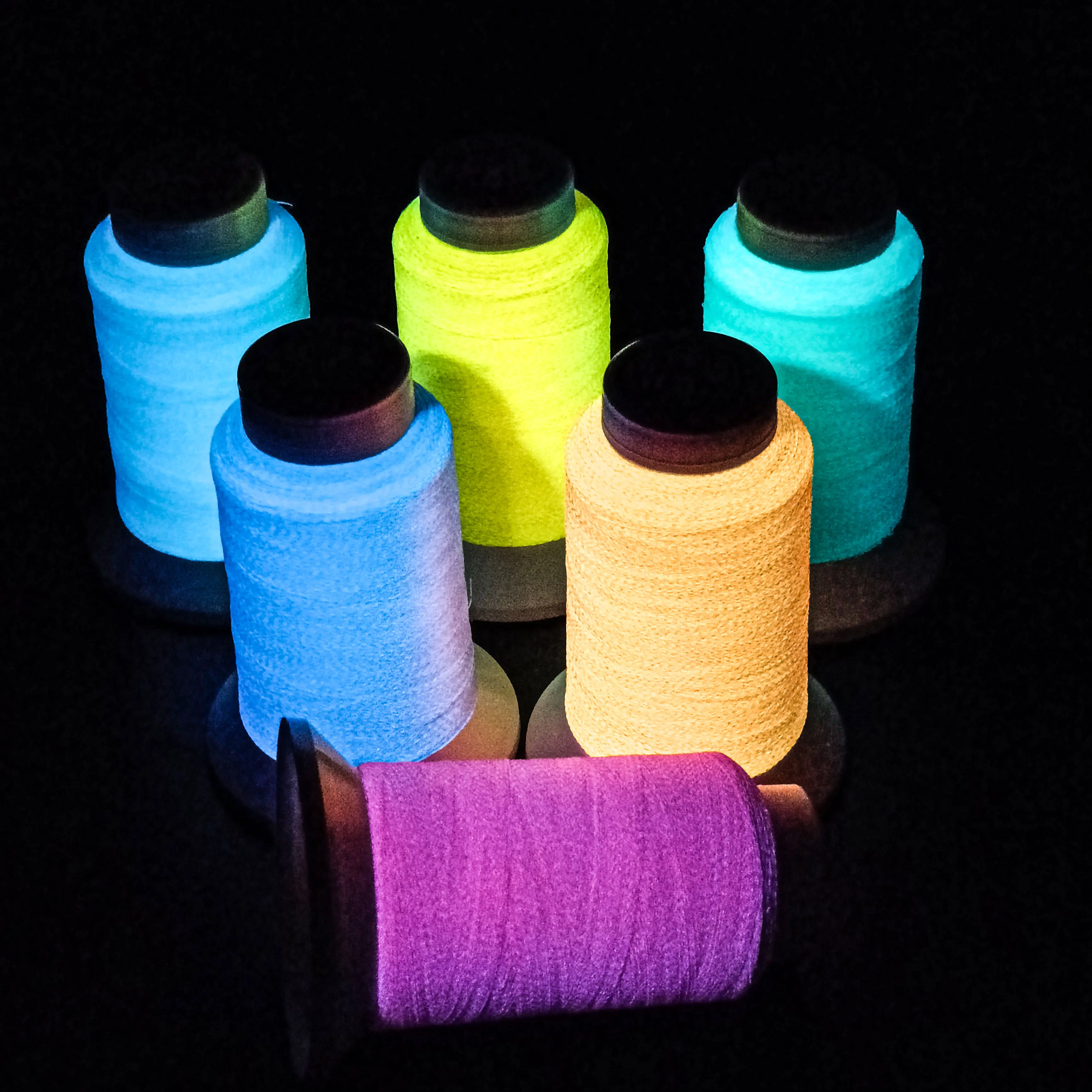 hot selling glow in the dark thread/luminous yarn for embroidery lace ribbon