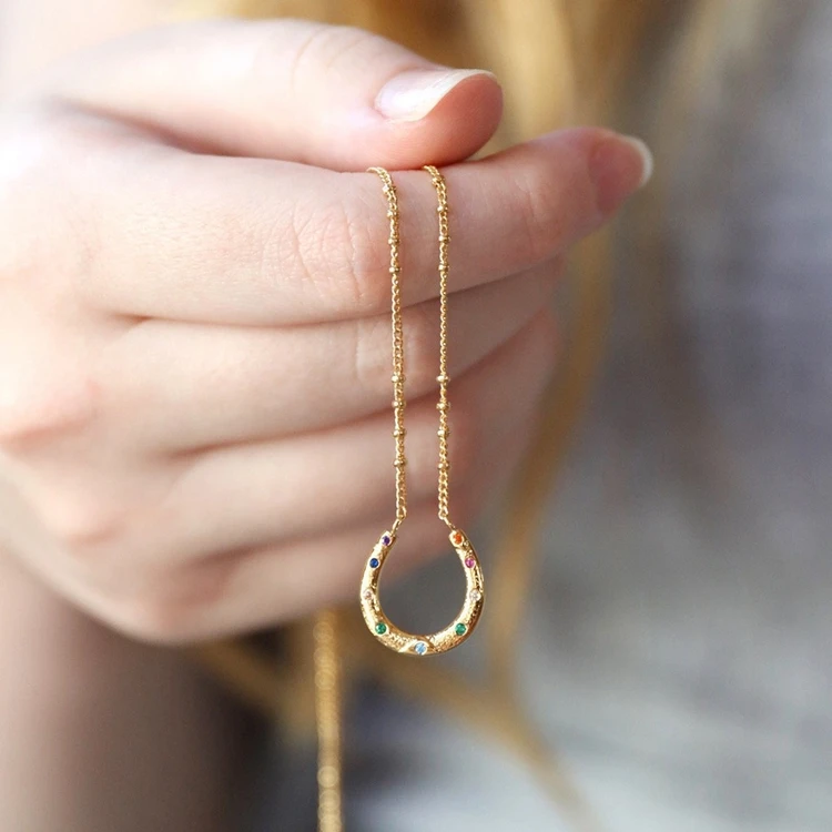 Wholesale Fashion Pour Femmes Stainless Steel Chain Rainbow Horse Shoe Horseshoe U Shaped Fine Necklace for Women Jewelry Gift