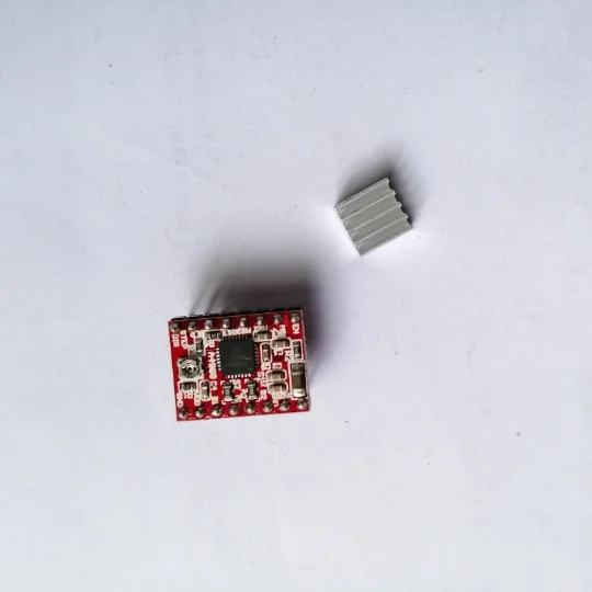  Драйвер шагового двигателя Reprap A4988 зеленый модуль с алюминиевым радиатором