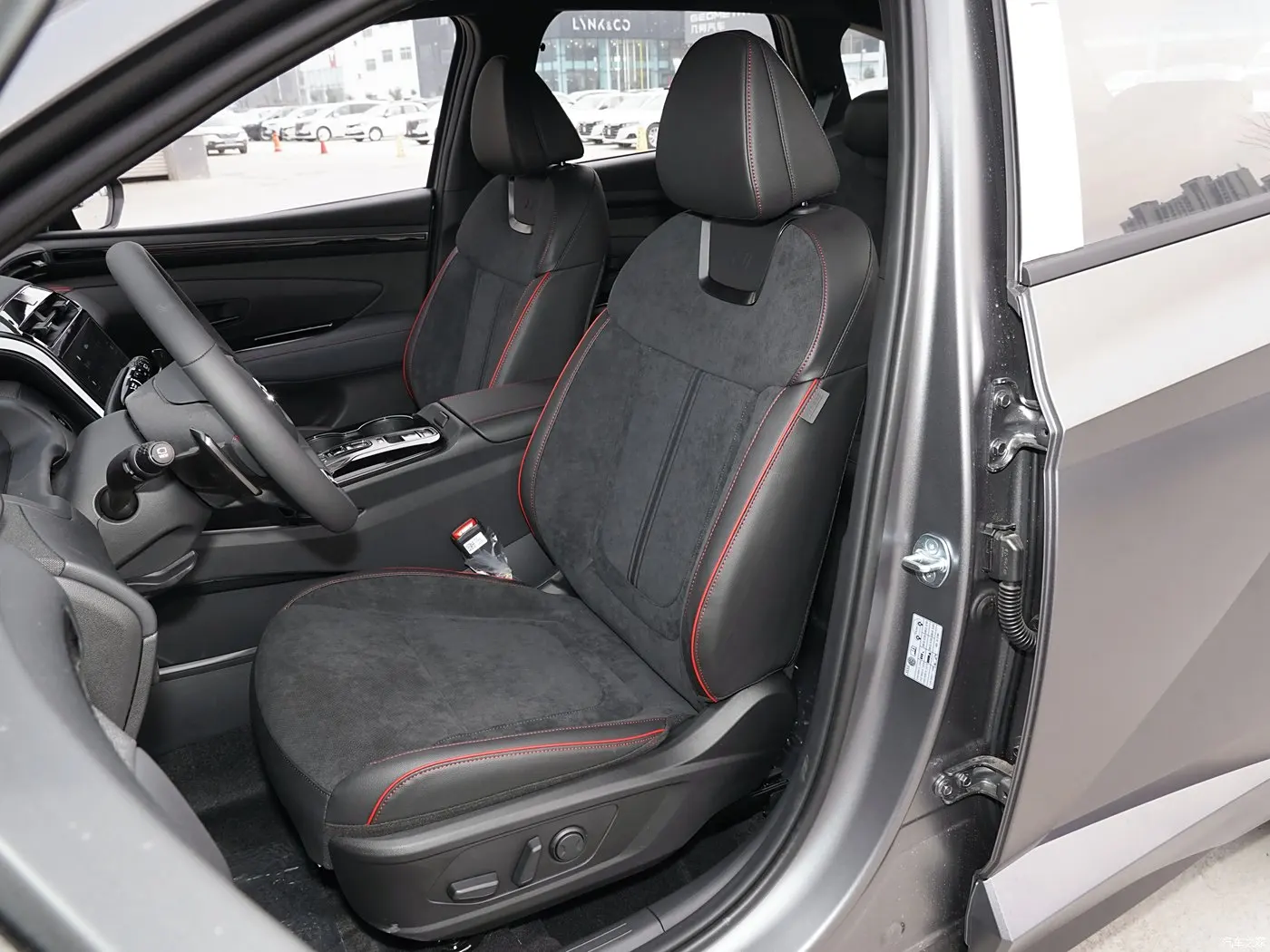Дешевая цена Hyundai Tucson 5 дверей 5-местный внедорожник L бензиновый гибридный автомобиль в Китае для продажи компактный