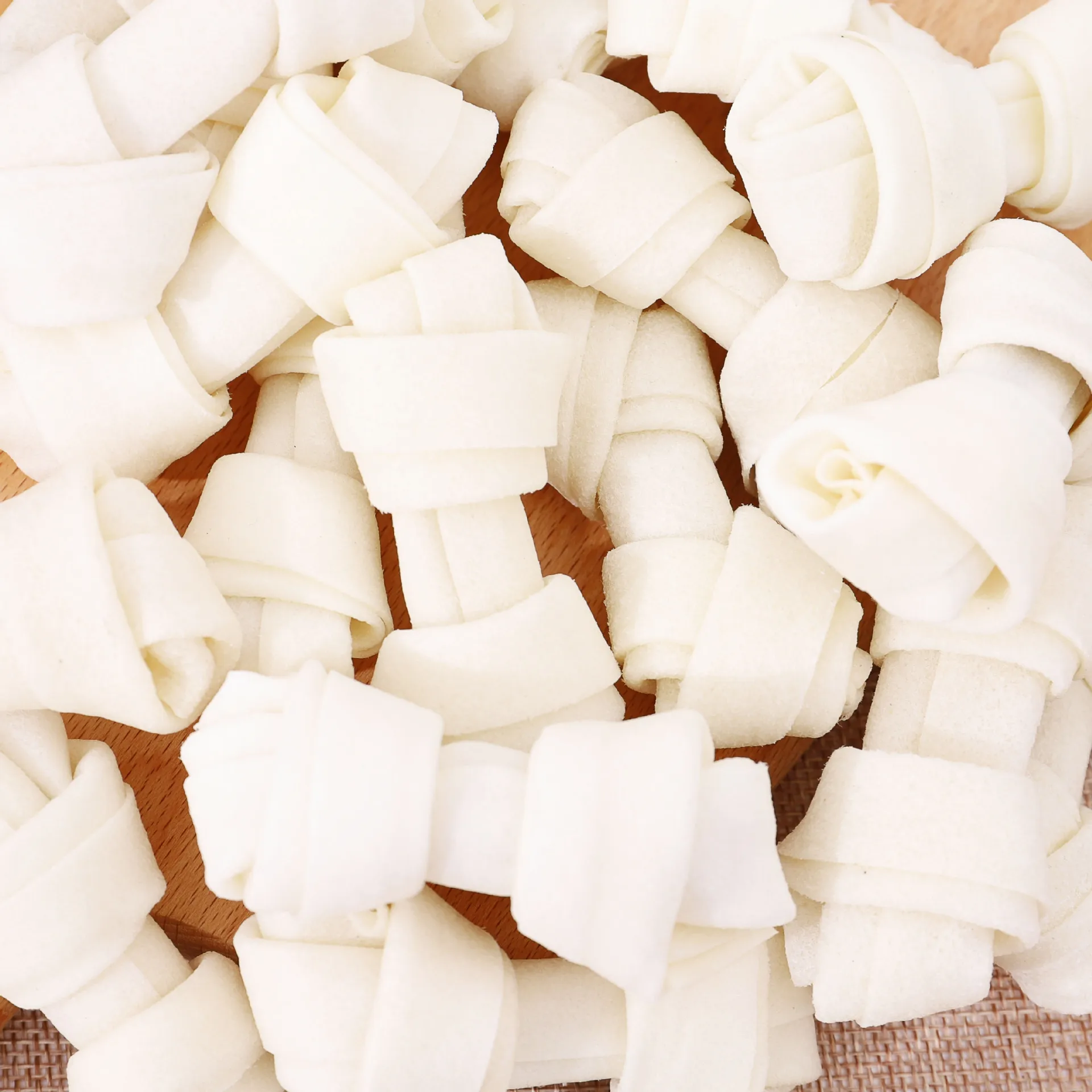 Factory Dog Treat White Bone Various Sizes Rawhide Knotted Bones Dog Chew Snacks Natural Dog Treats