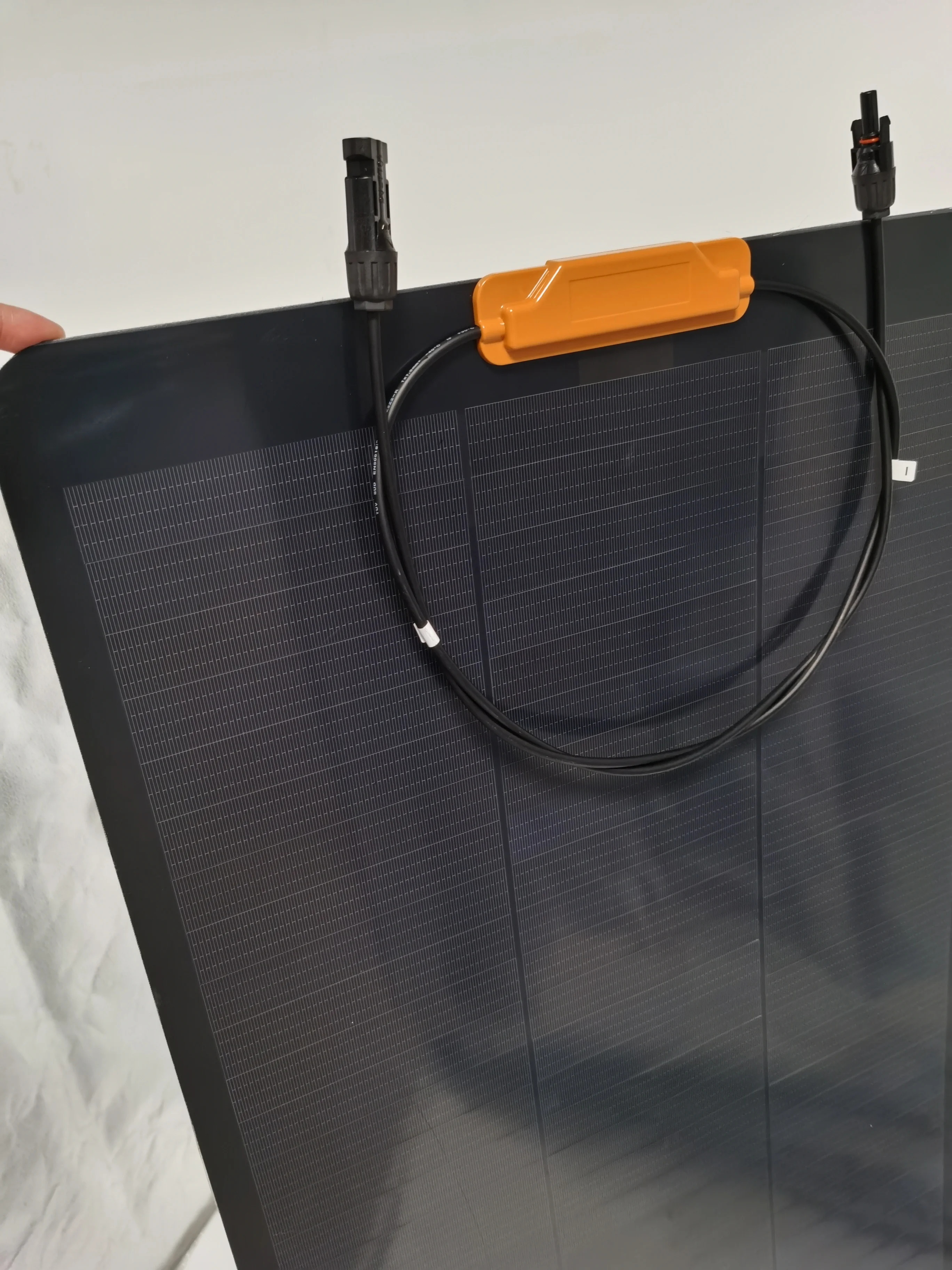 
Factory price monocrystalline silicon 100W high efficiency RV flexible solar panel 300W 