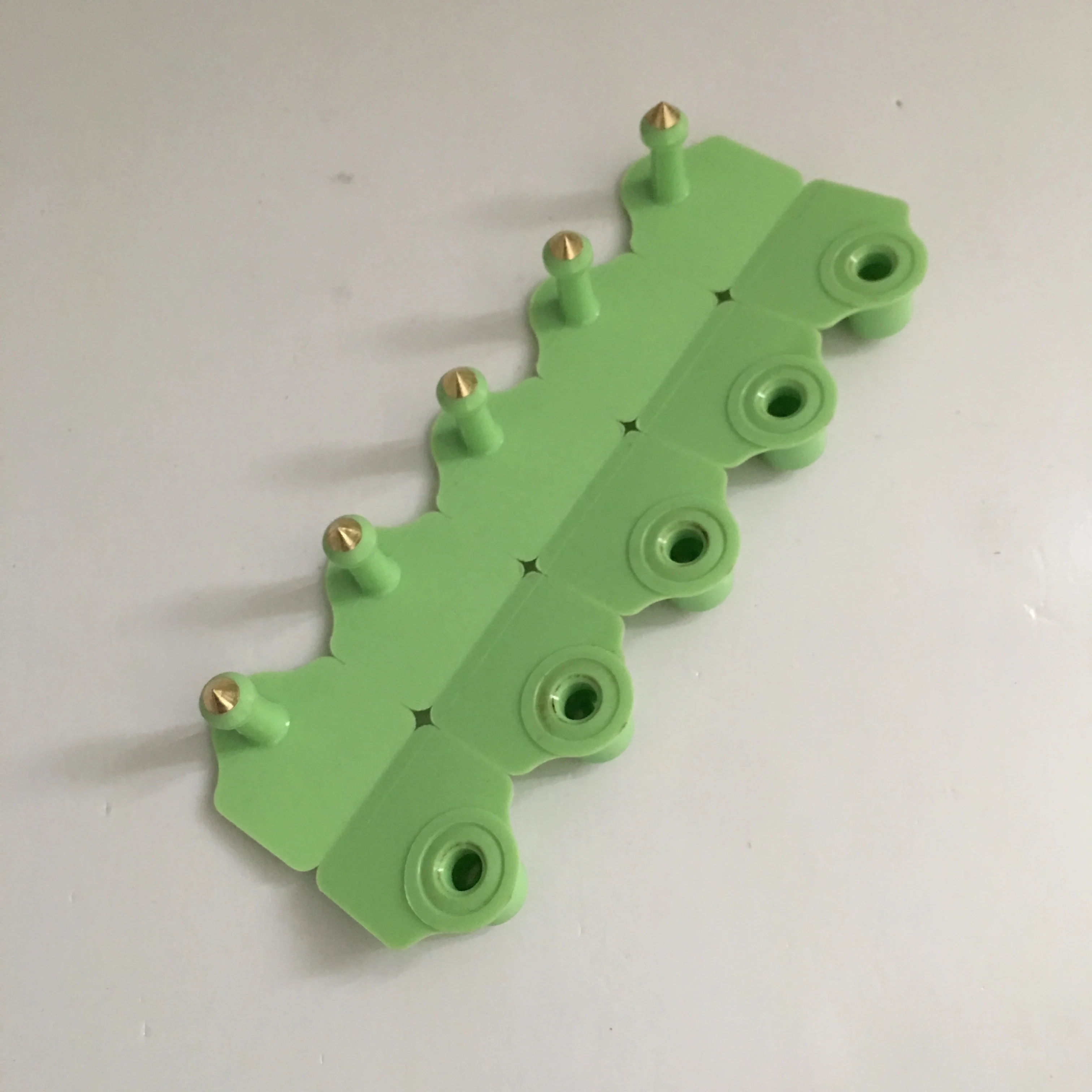 Заводская бирка для овец с металлической булавкой