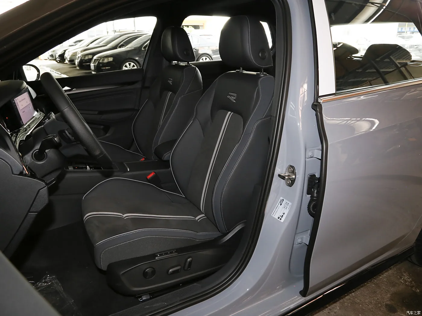 2024 Hot Sale New Petrol Car Volks-wagen VW Golf High Speed 200km/h 1.4T 5 Seats Compact Sedan