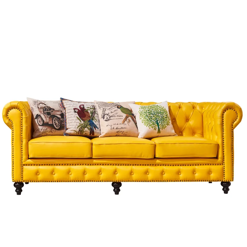  Желтый классический диван chesterfield и