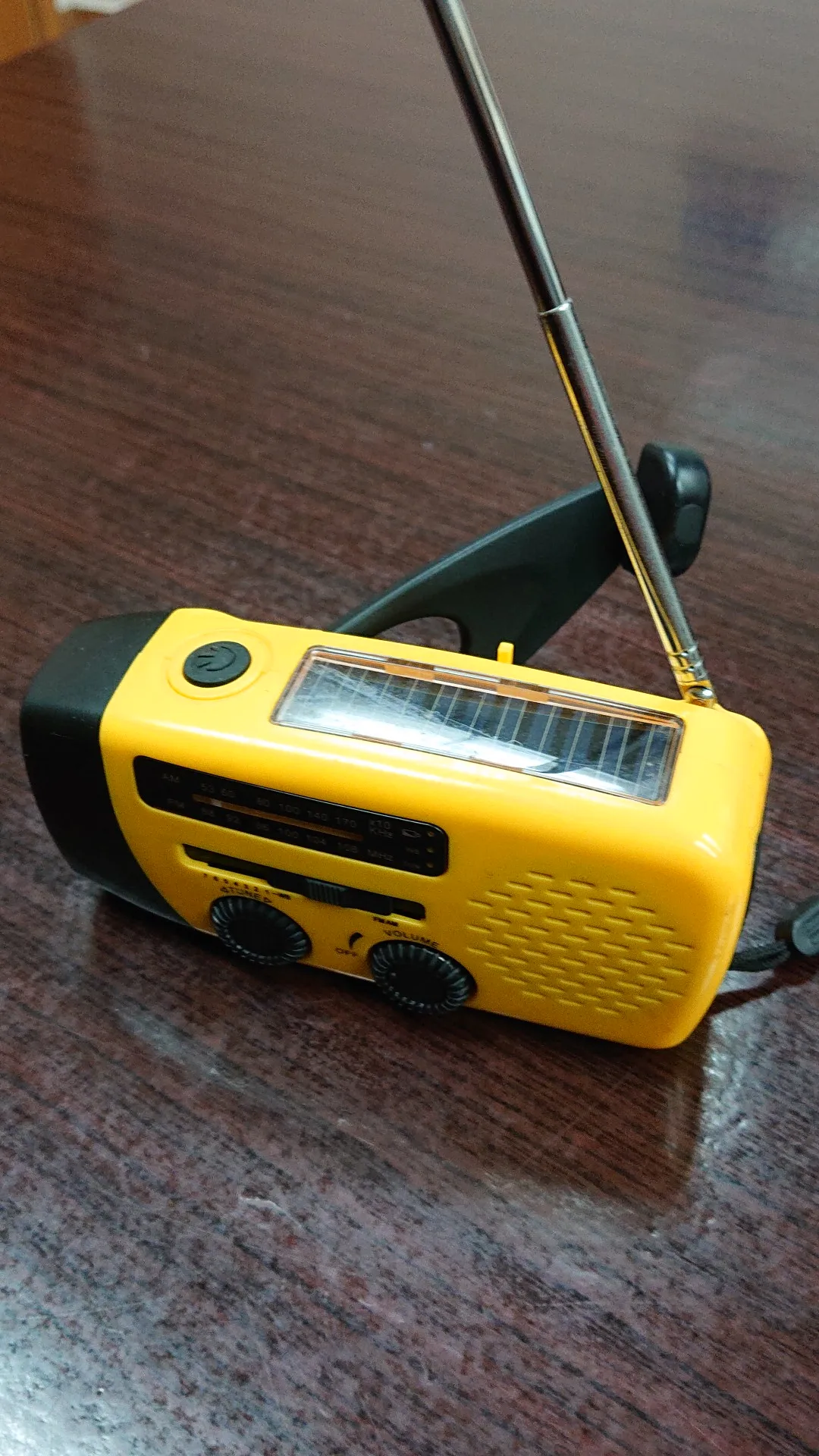 Flashlight Hand Rolling Generator 3 Led Flash Light  Emergency Radio