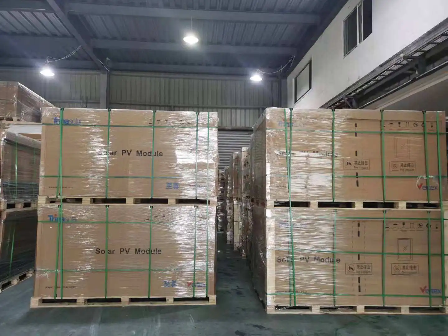 TSM-DE21 Tier 1 Trina brand 645 watt 665w PV modules 11BB 12BB PERC type mono solar panels