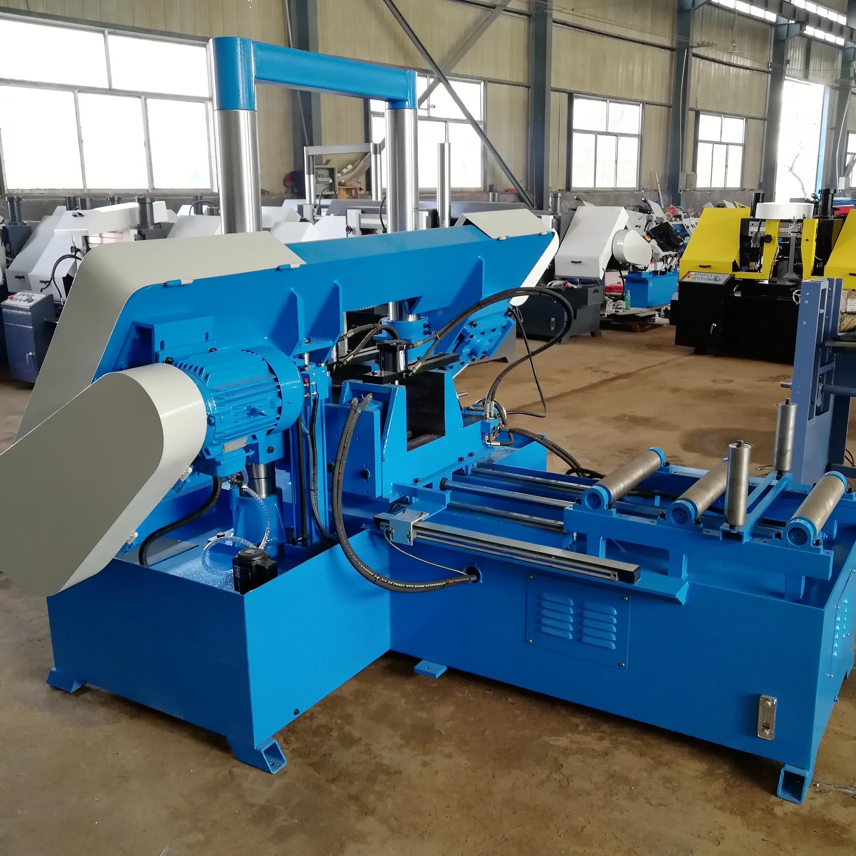 GST4240 CNC гидравлическая ленточная пила для металла с высокой стабильностью