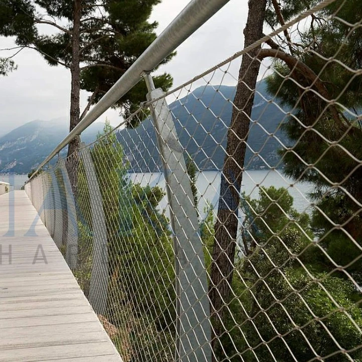 2024 new design Factory hot sell  Balustrade Cable Wire Mesh Panel Railing Stainless Steel Rope Wire Mesh Webnet Railing