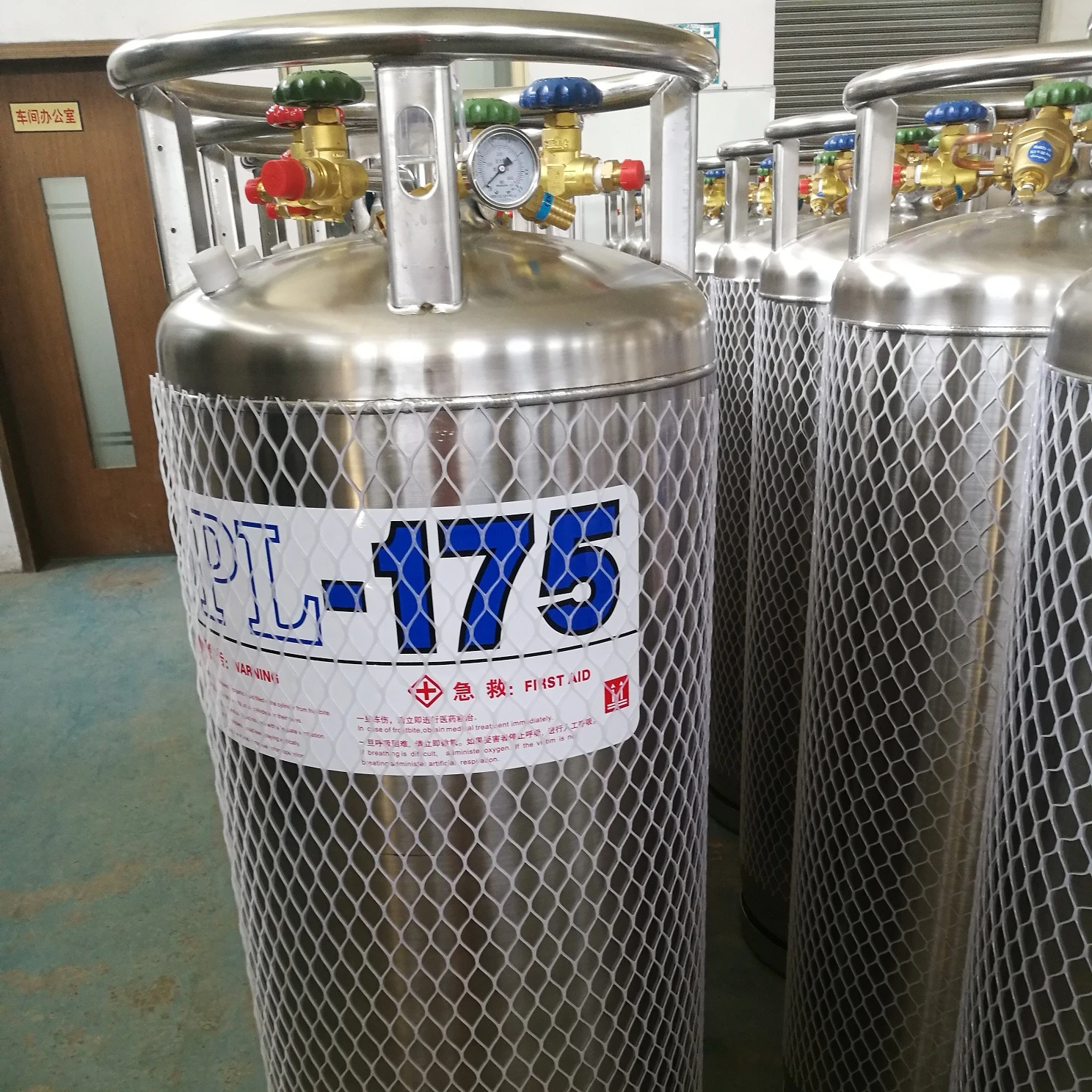 Standard cryogenic liquid nitrogen storage tank mini dewars