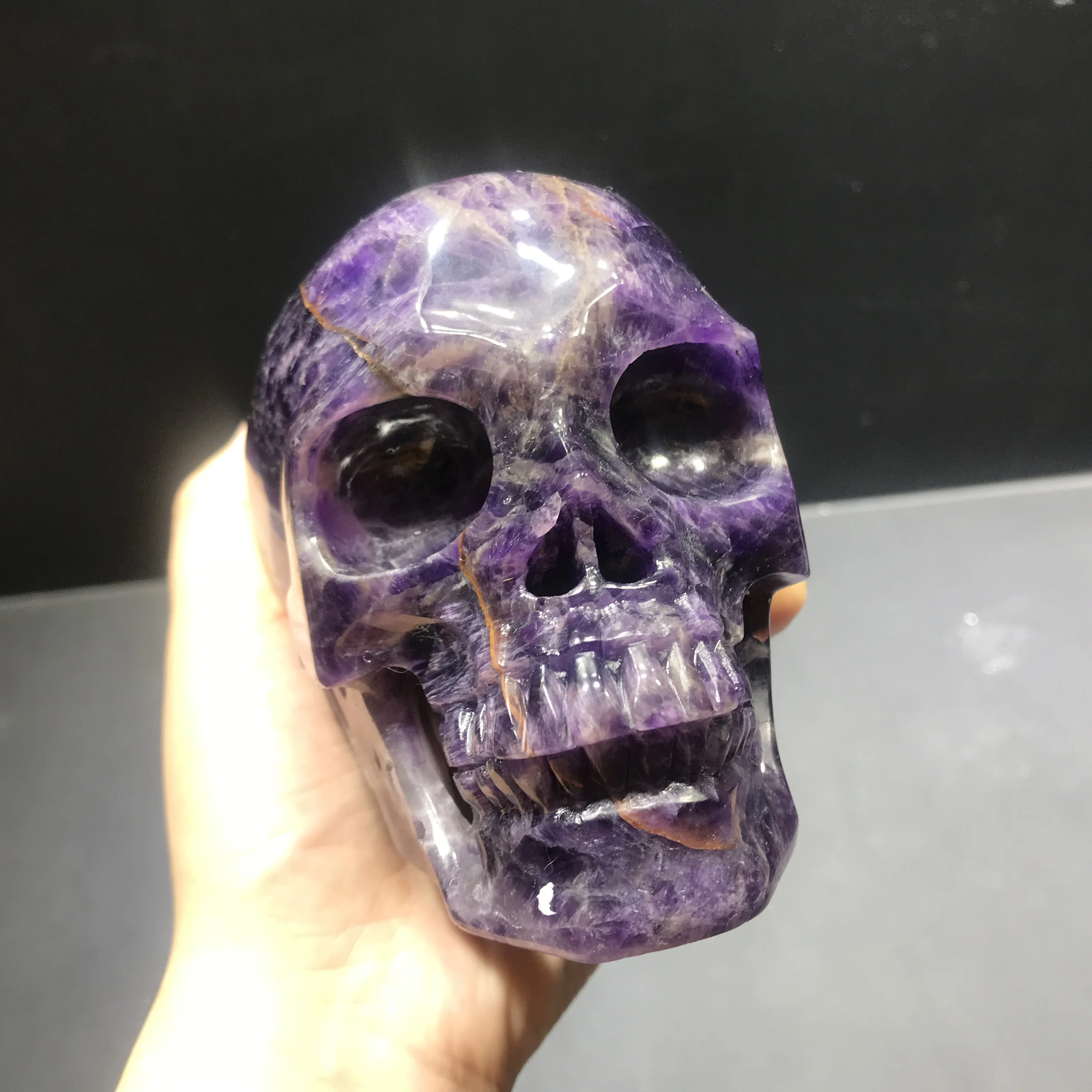 Bulk wholesale cheap  high quality  factory customized hand-carved crystal  quartz dream amethyst skulls for carfts